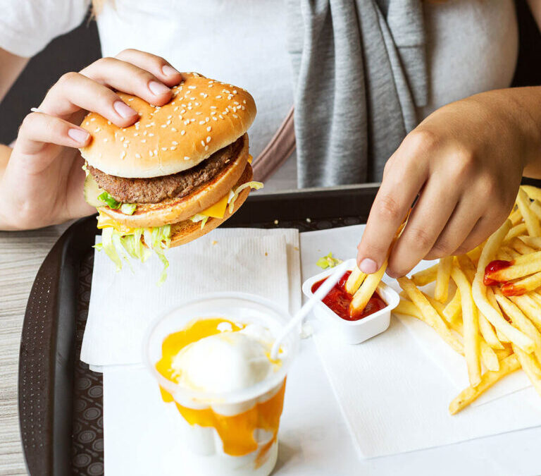 4 ULTRA-PROCESSED FOODS YOU SHOULD AVOID AT ALL COSTS, ACCORDING TO HAIR LOSS EXPERTS